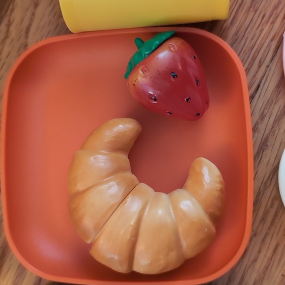 Kids Tea and Food Playset - Picture 7 of 14